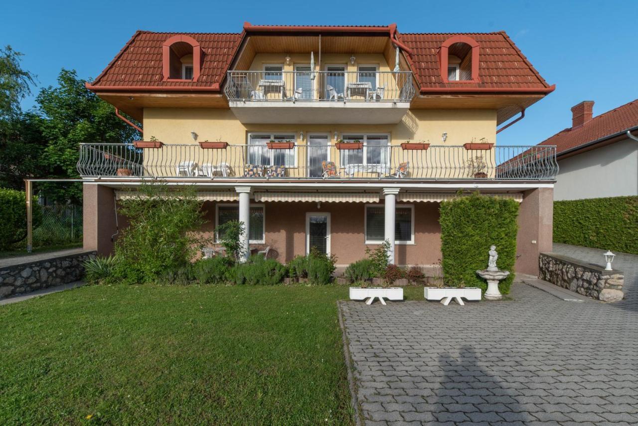 Hévíz Lena Apartman מראה חיצוני תמונה